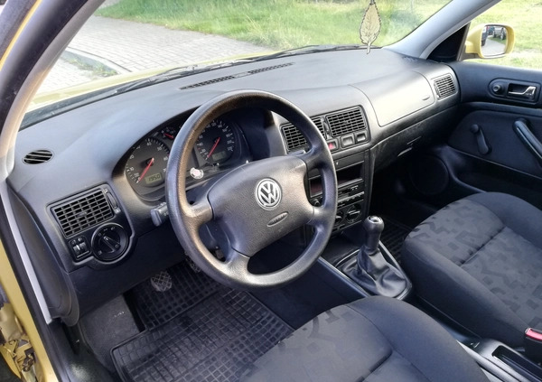 Volkswagen Golf cena 5900 przebieg: 137000, rok produkcji 1999 z Dębno małe 232